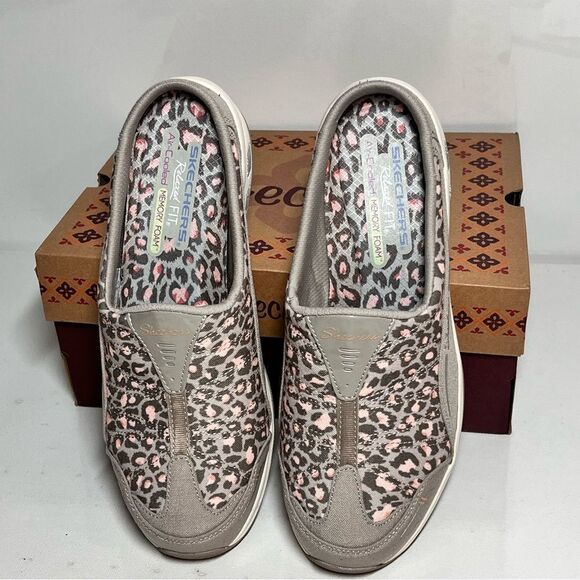 SKECHERS Commute Time  On Call Comfort Relaxed Fit Shoes - Picture 5 of 6